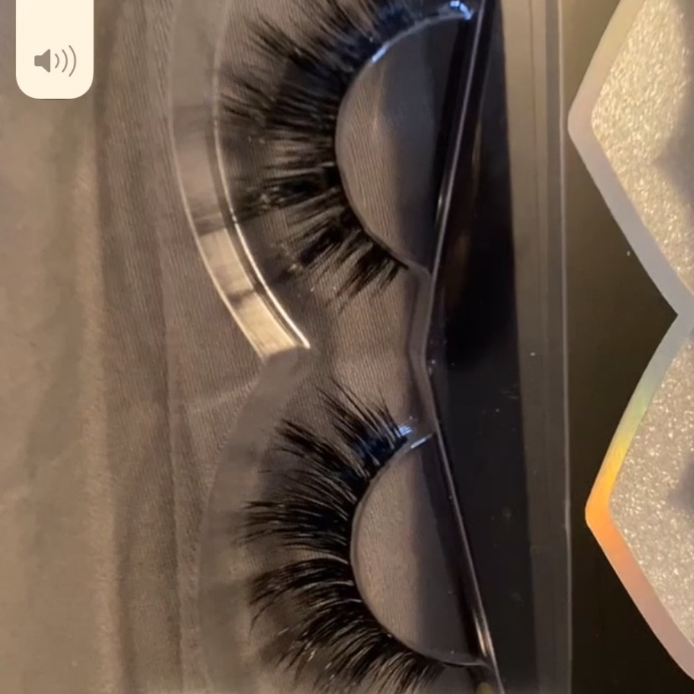Eyelashes n glue pen